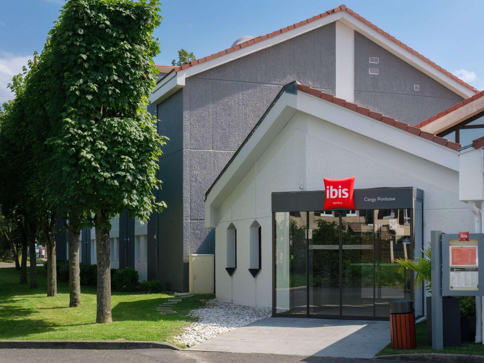 Hotel Ibis Cergy Pontoise Le Port Exterior foto